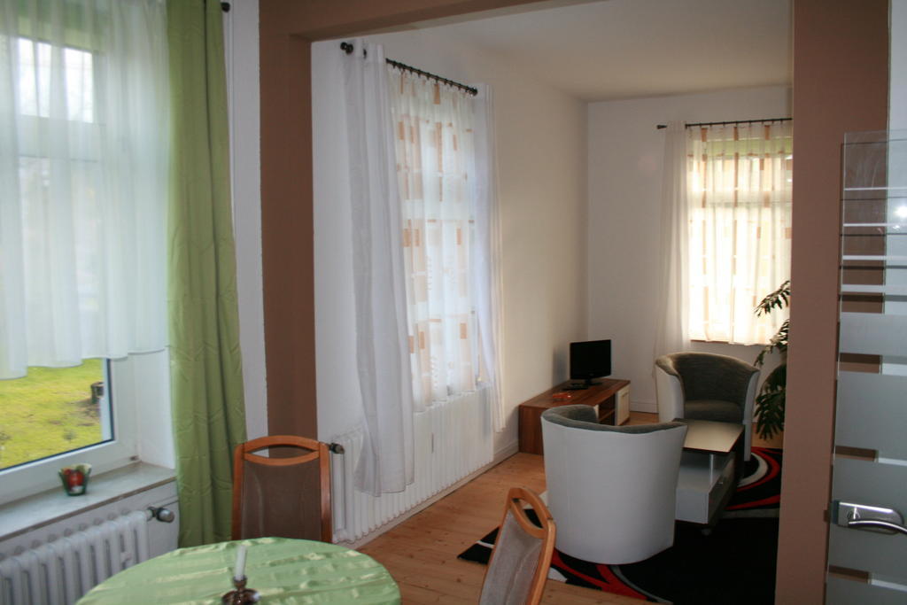 Ferienwohnung Am Kurpark Бад-Нендорф Номер фото